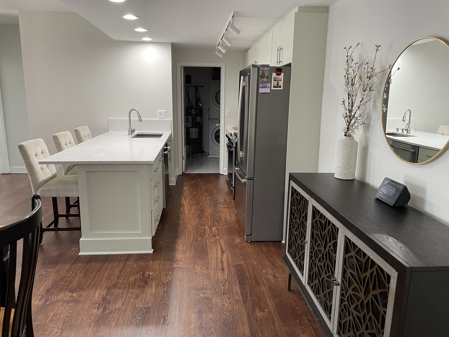 680 N Green Street Unit: 304