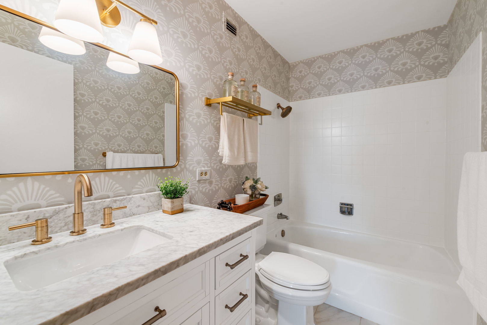 141 N La Grange Road Unit: 302