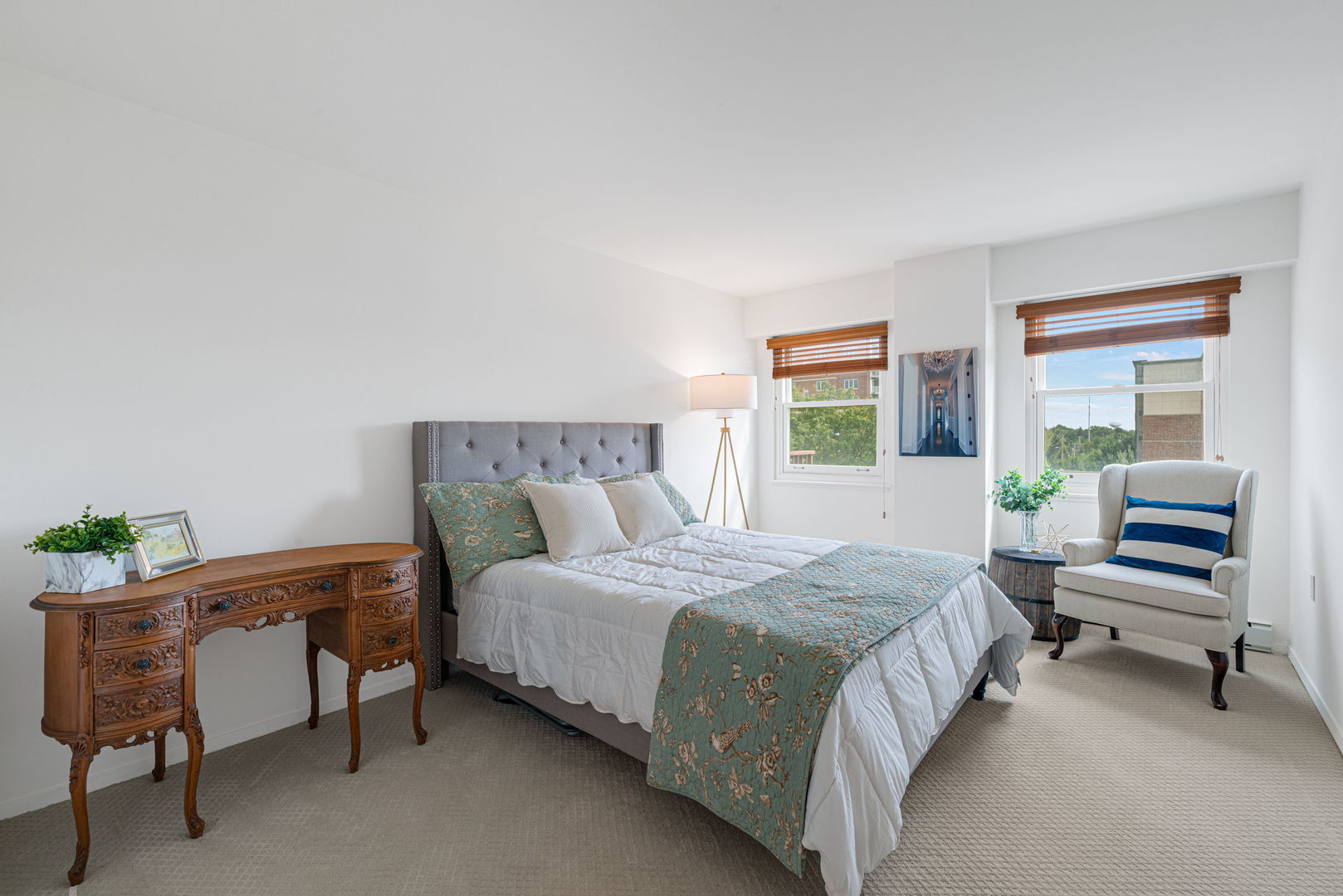 141 N La Grange Road Unit: 302