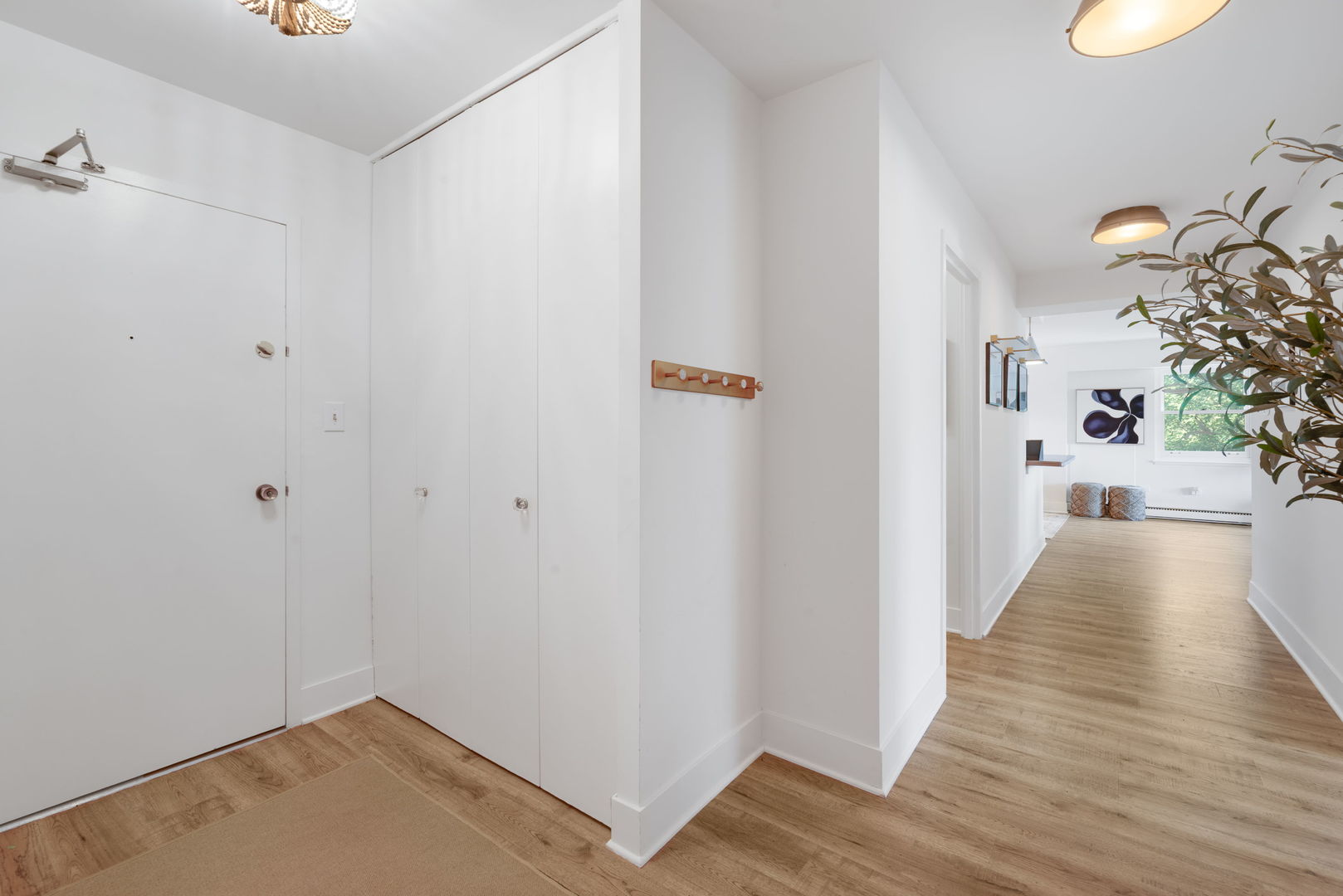 141 N La Grange Road Unit: 302