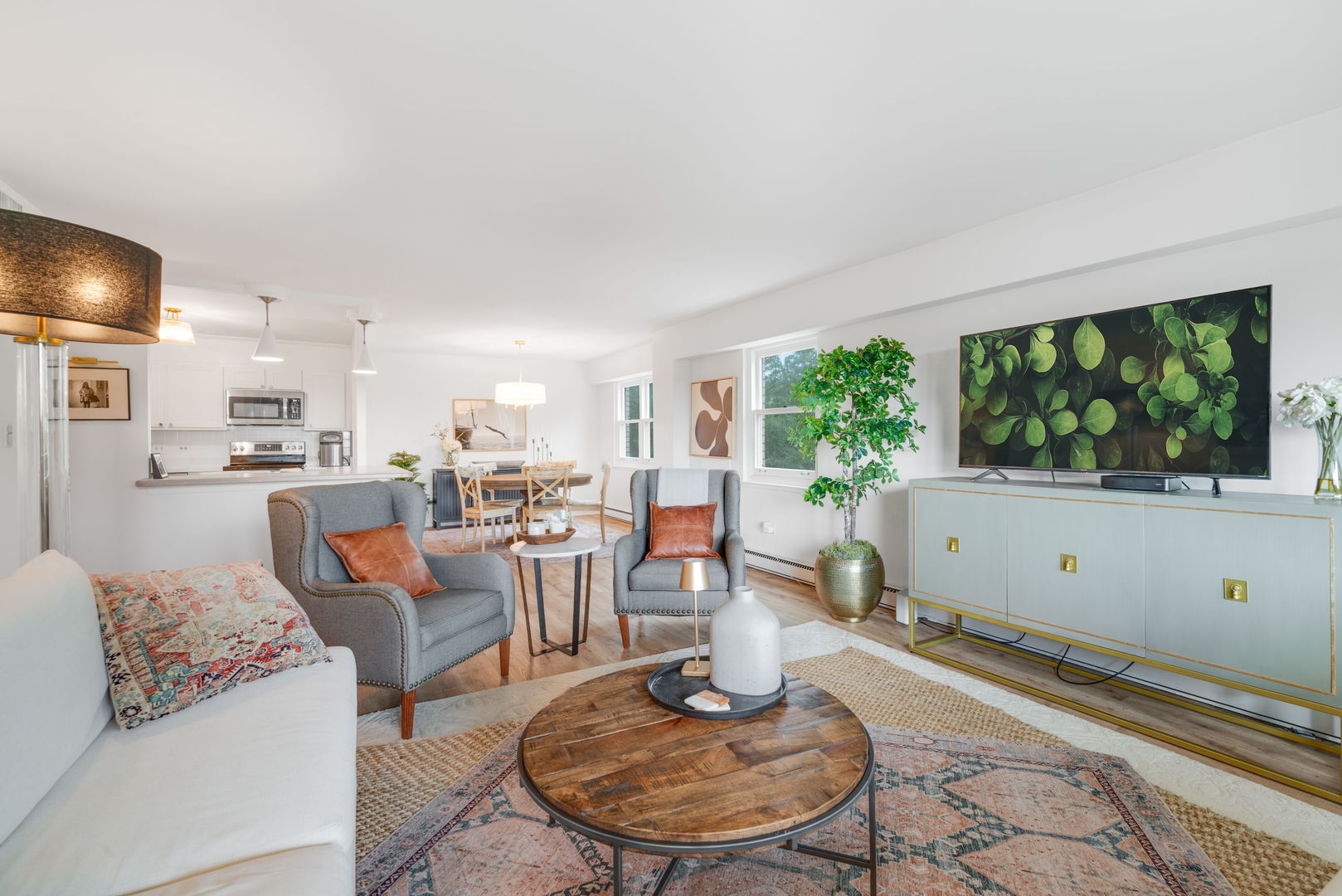 141 N La Grange Road Unit: 302