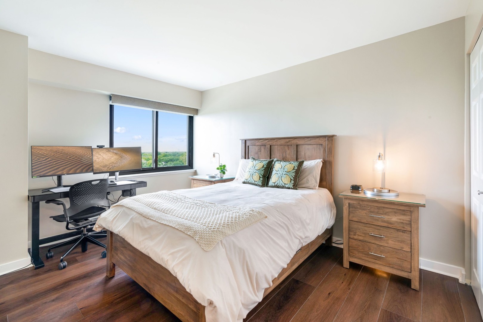 141 N LA GRANGE Road Unit: 1003