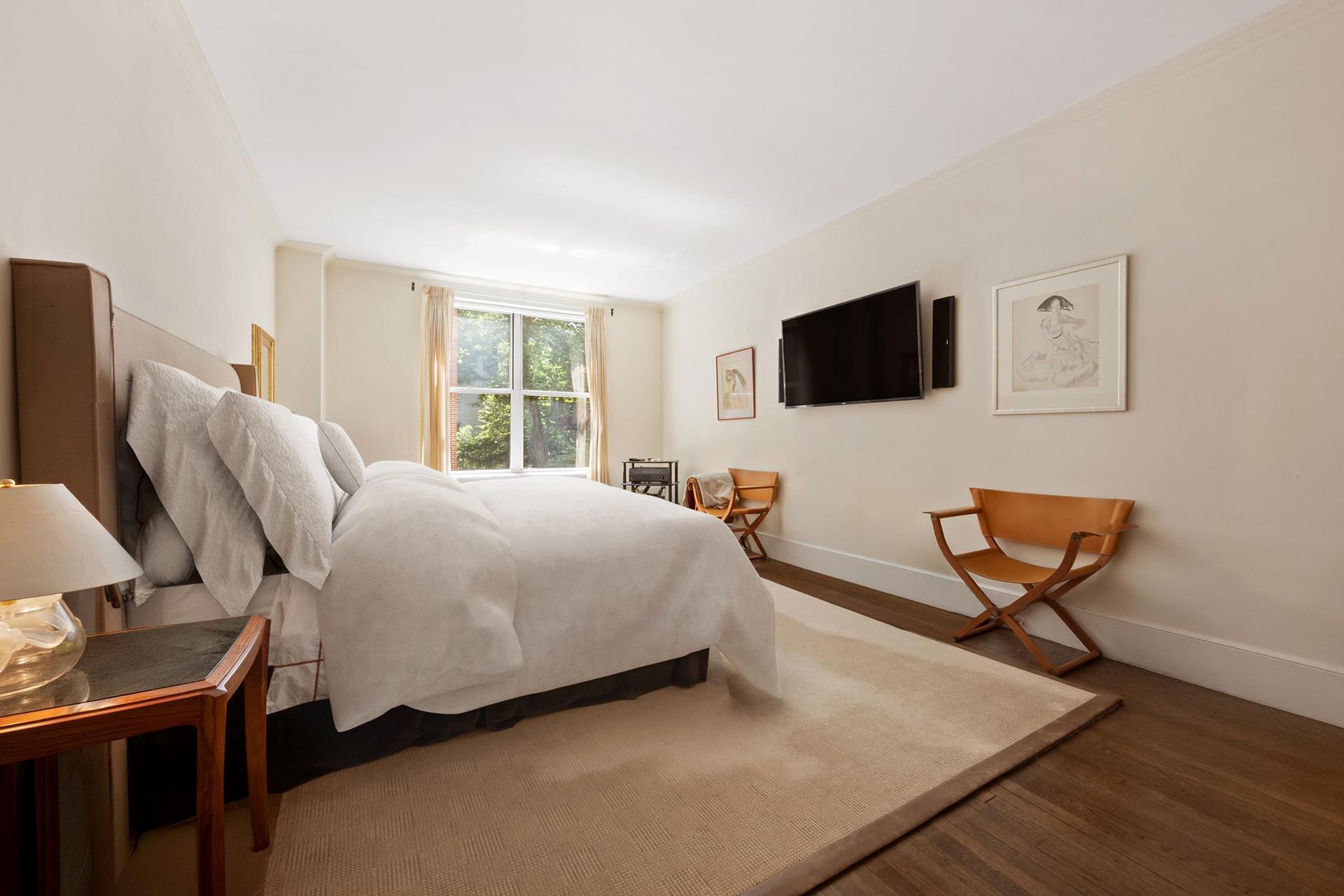1120 5TH Avenue 2C