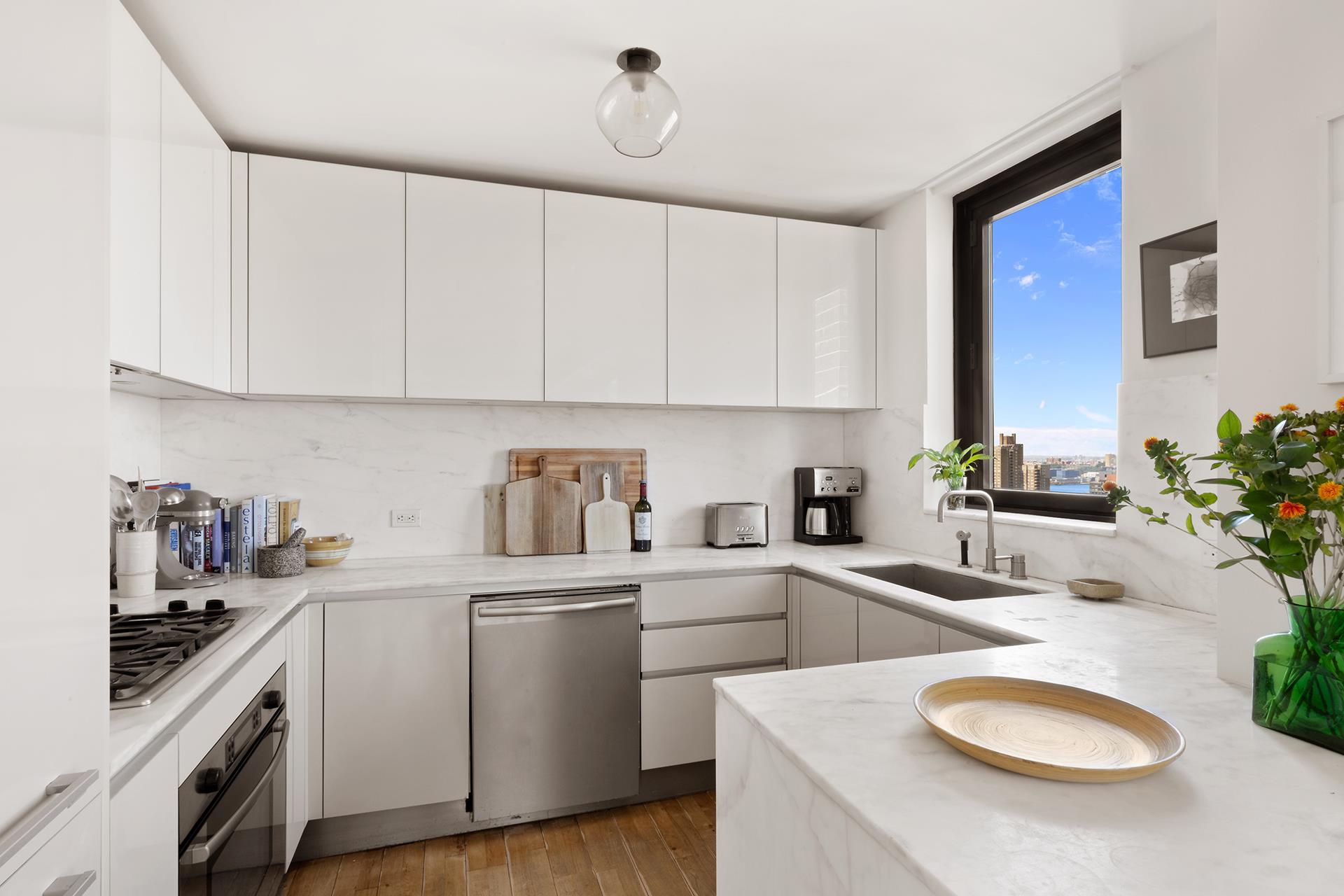 322 W 57TH Street 38D1