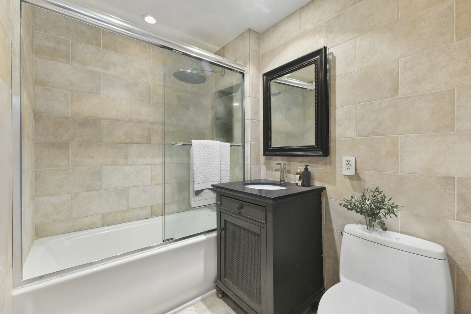 322 W 57TH Street 18J1