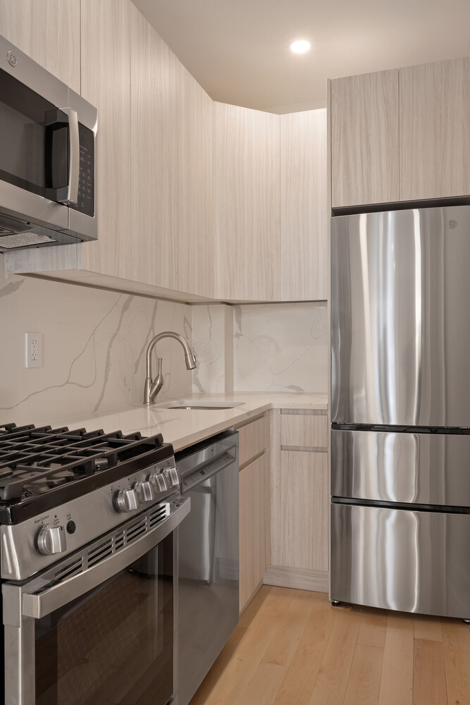 6 W 71ST Street 3A