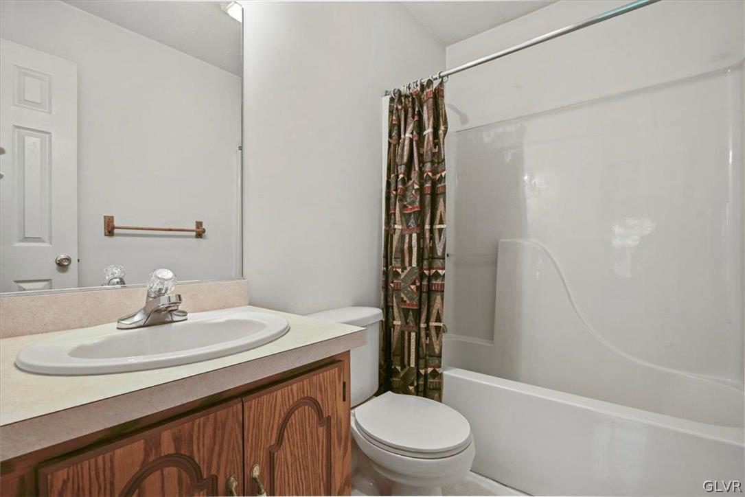 2717 Tamlynn Lane