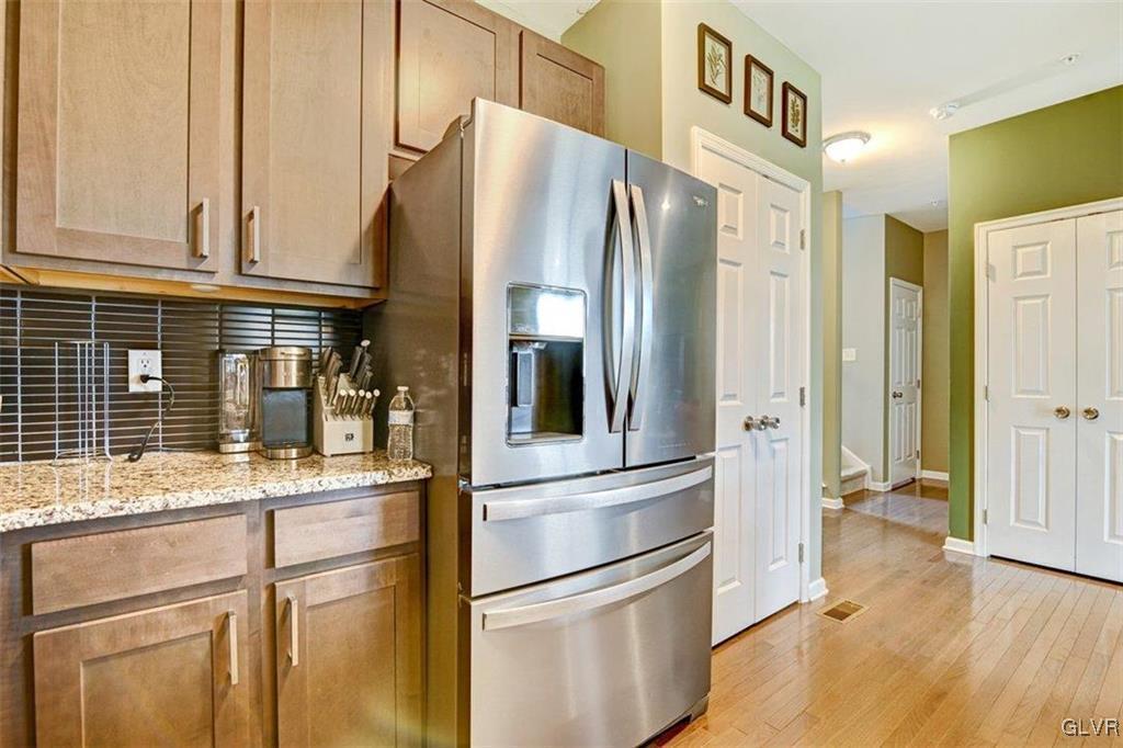 4492 Cottonwood Drive