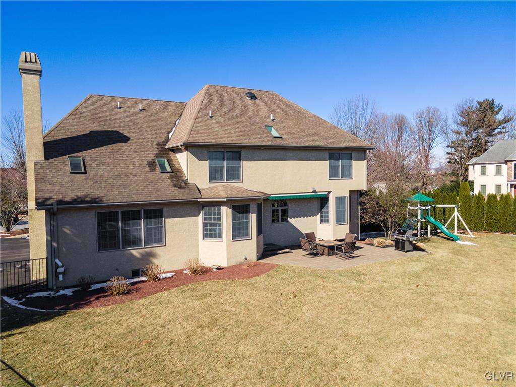 98 Carousel Lane