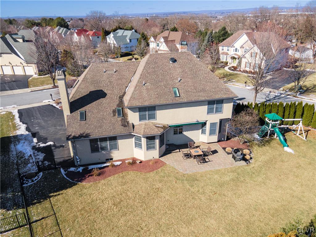 98 Carousel Lane