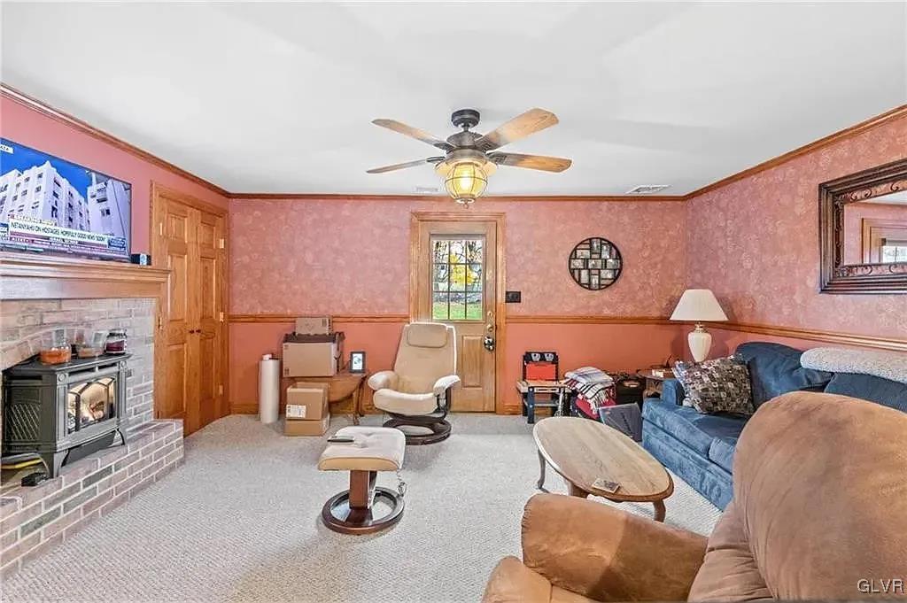 2084 Johnston Drive
