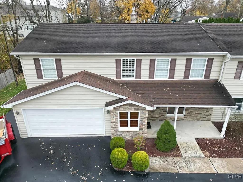 2084 Johnston Drive