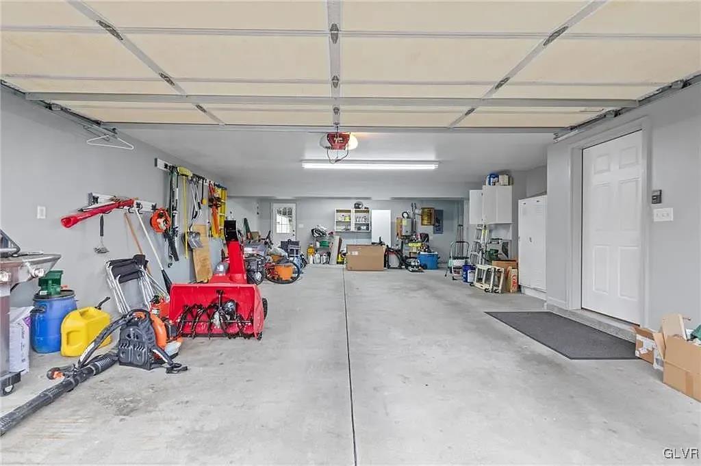 2084 Johnston Drive