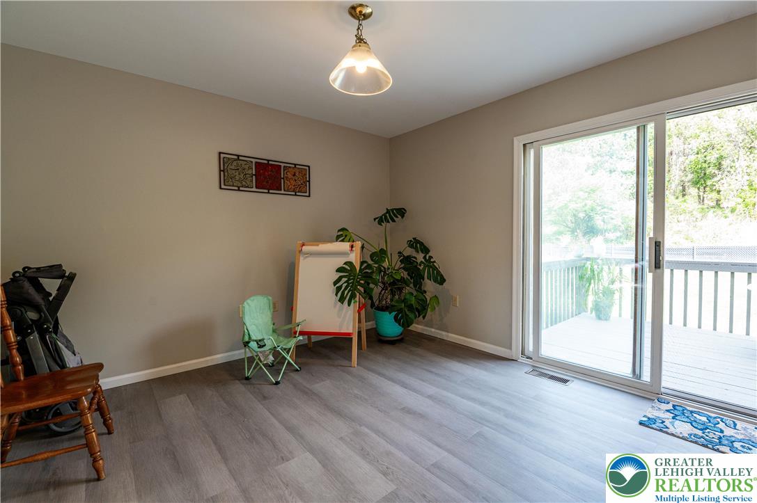 2717 Tamlynn Lane