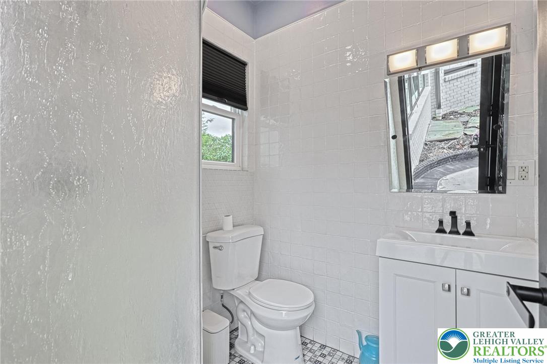 1231 Oakside Drive