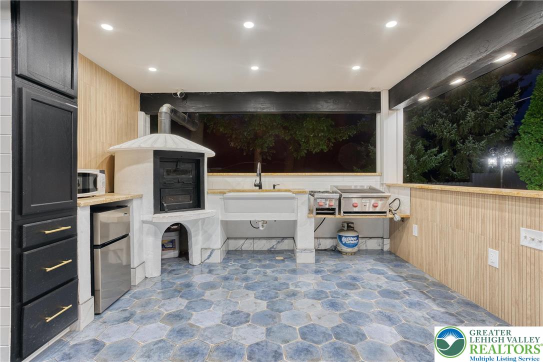 1231 Oakside Drive