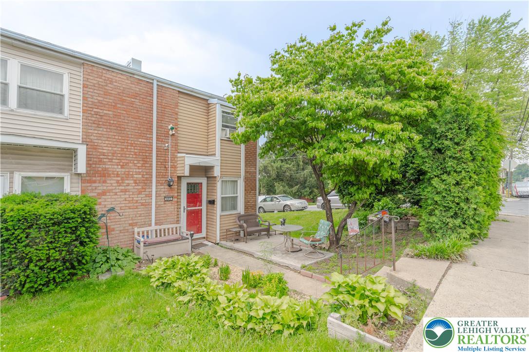 402 South Bradford Street