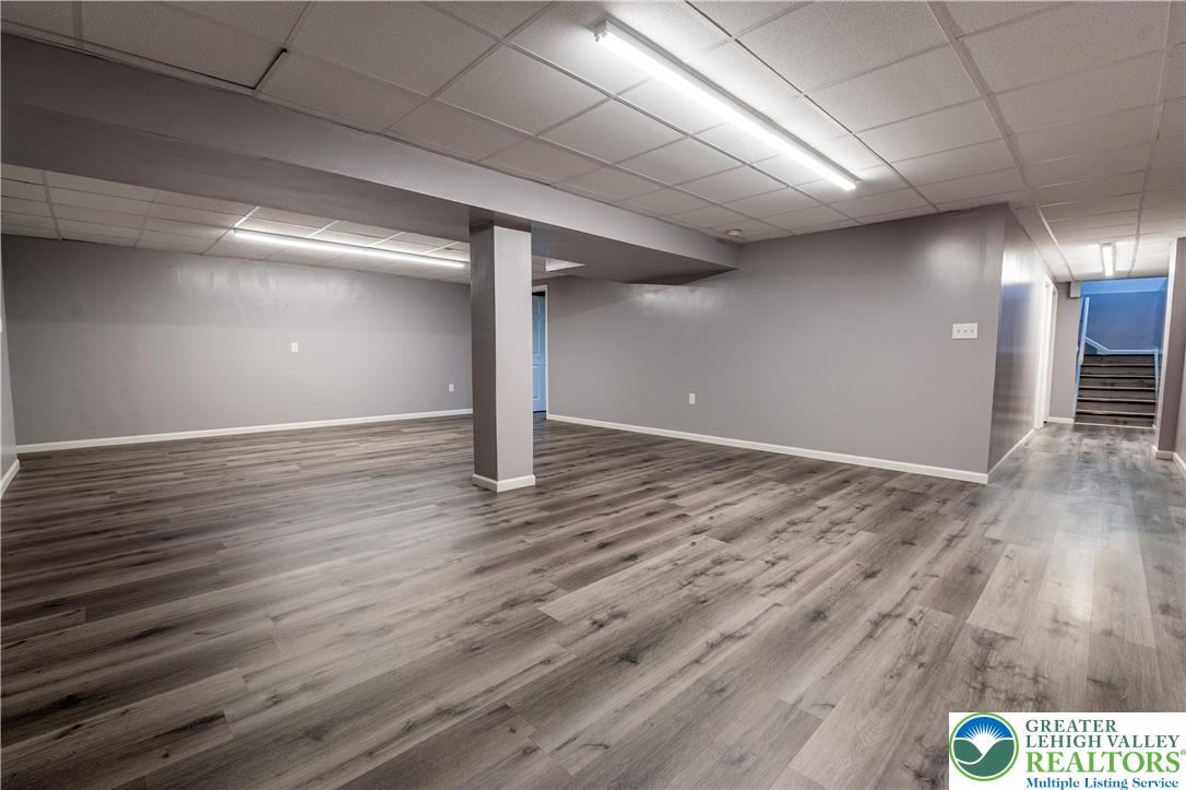 337 East Kleinhans Street