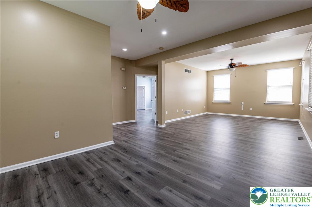 337 East Kleinhans Street