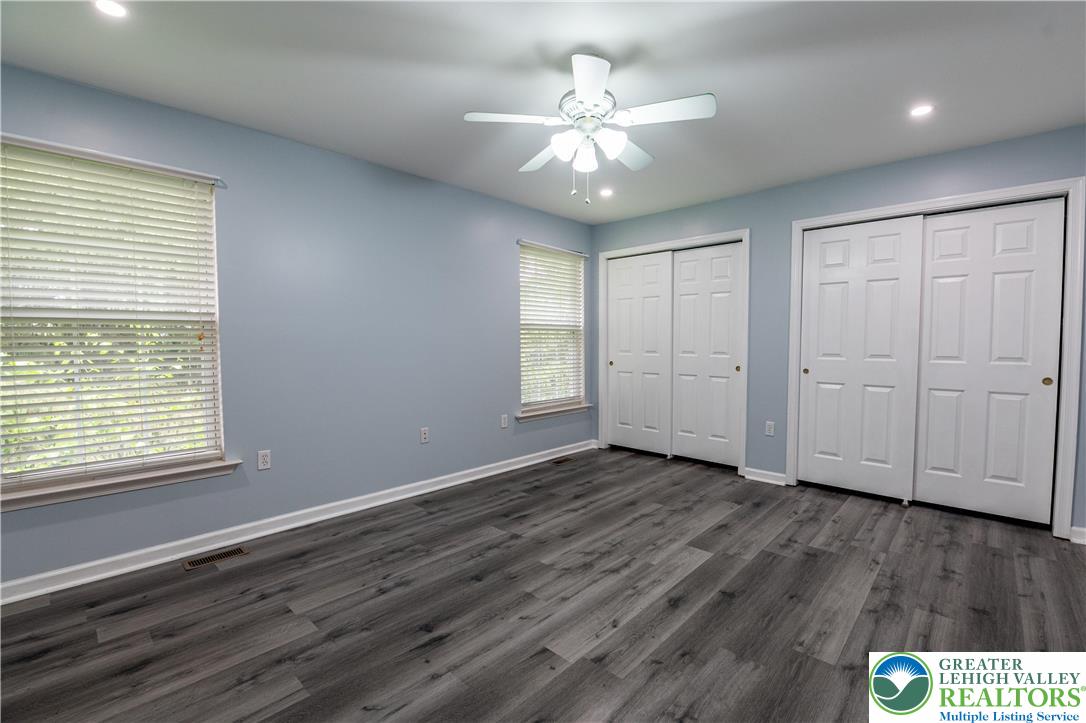 337 East Kleinhans Street