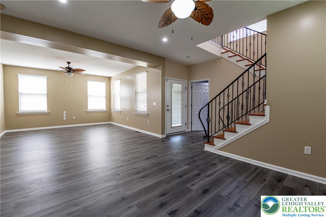 337 East Kleinhans Street