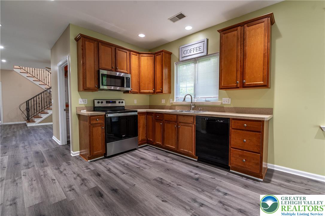 337 East Kleinhans Street