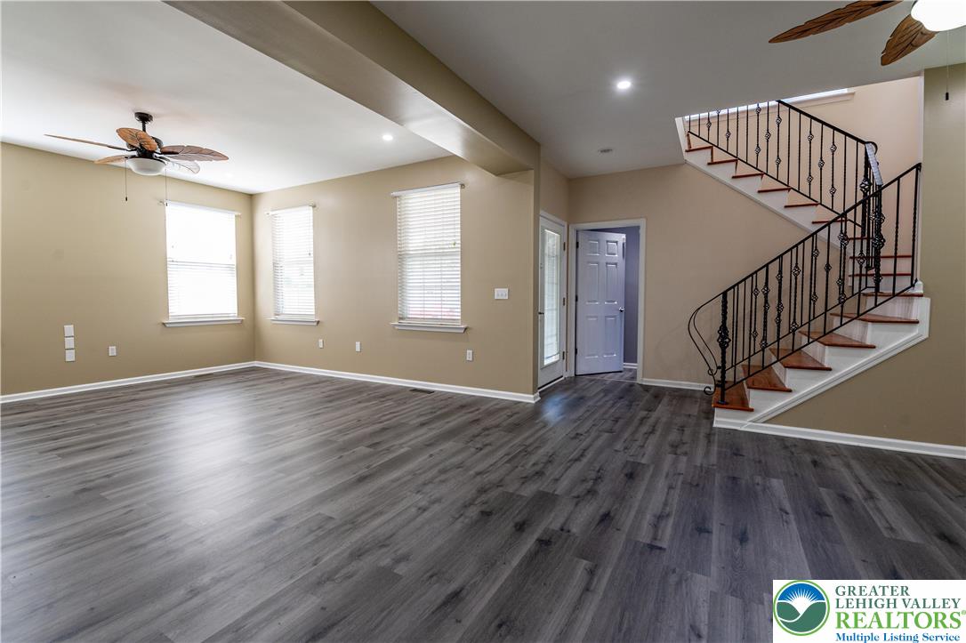 337 East Kleinhans Street