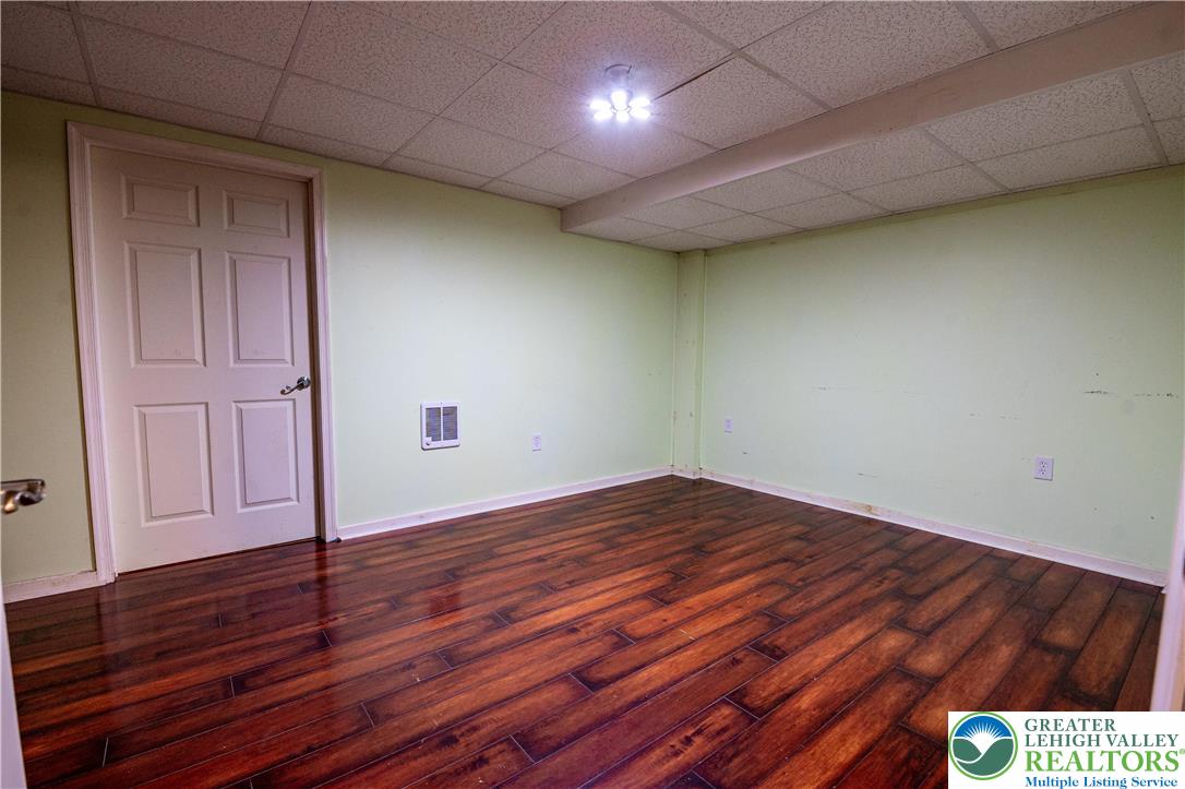 337 East Kleinhans Street