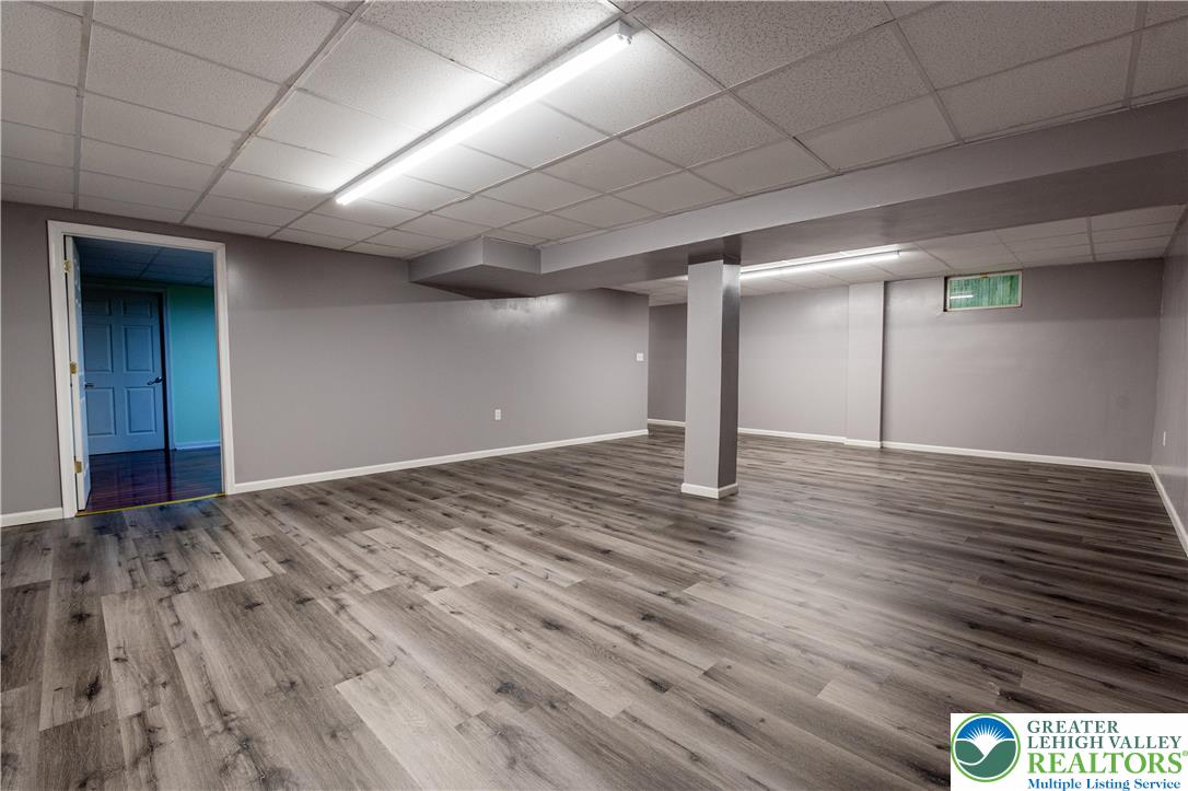 337 East Kleinhans Street