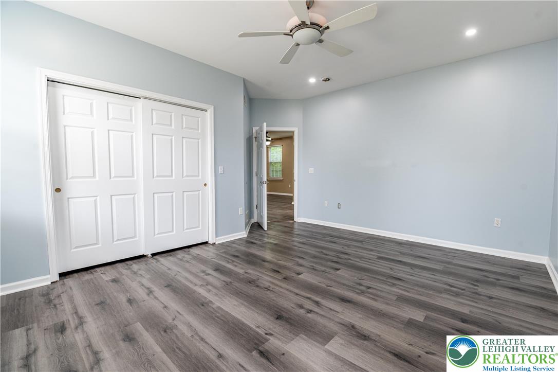 337 East Kleinhans Street