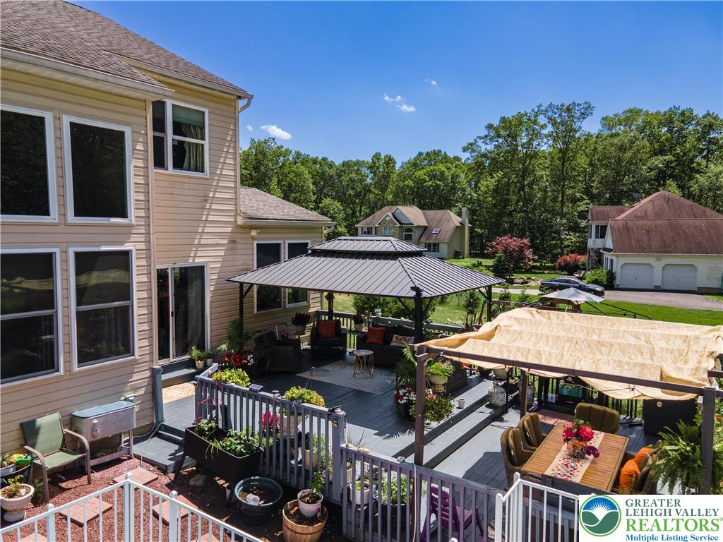 6 Westridge Court