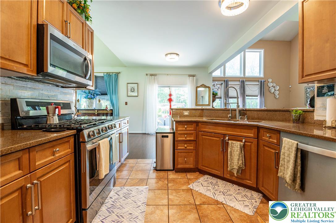 6 Westridge Court