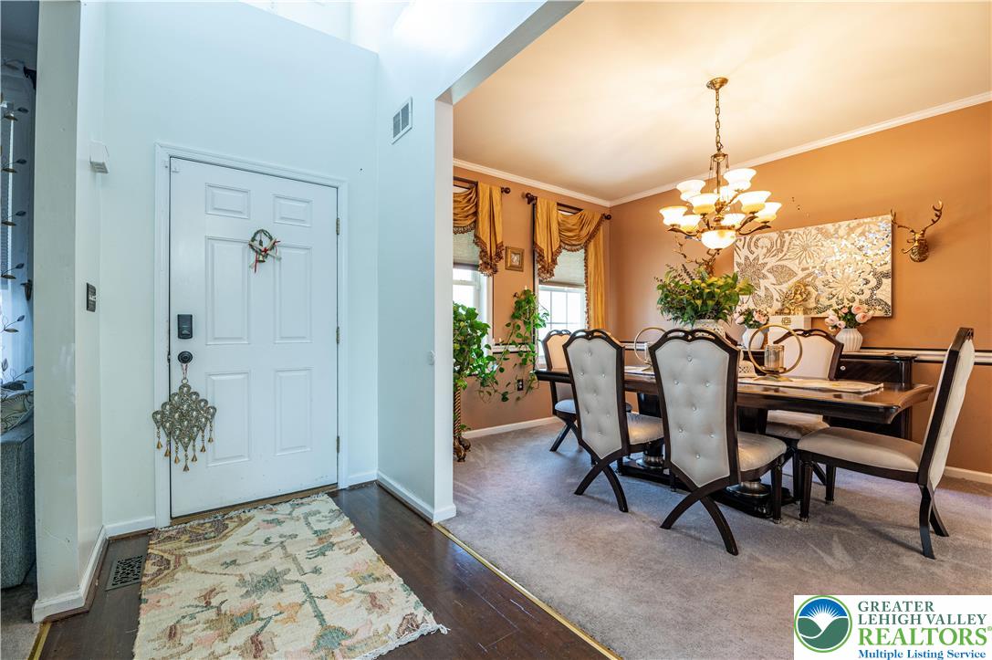 6 Westridge Court
