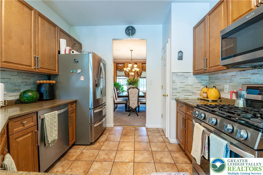 6 Westridge Court