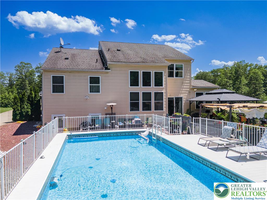 6 Westridge Court
