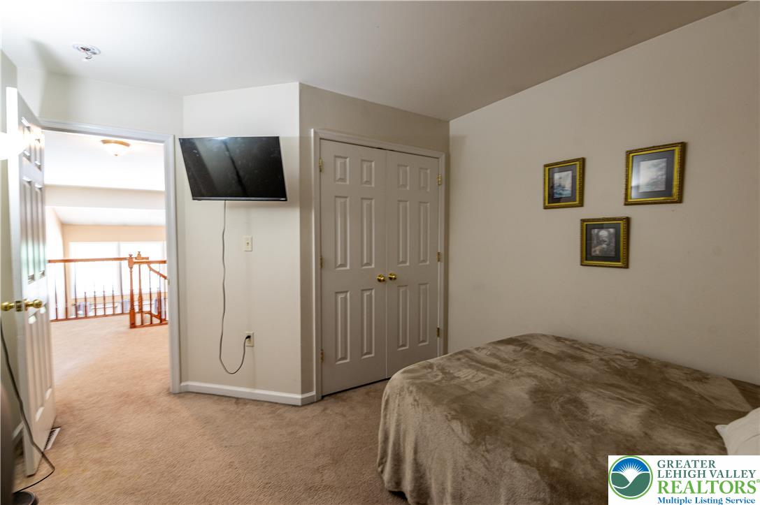 6 Westridge Court
