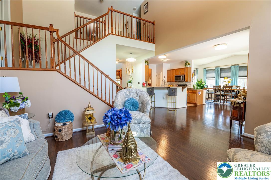 6 Westridge Court