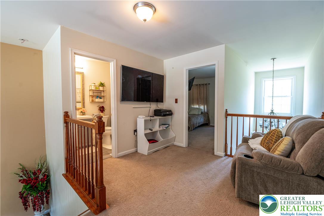 6 Westridge Court
