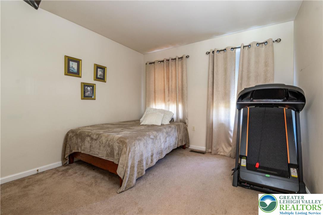 6 Westridge Court