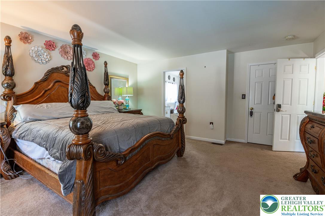6 Westridge Court