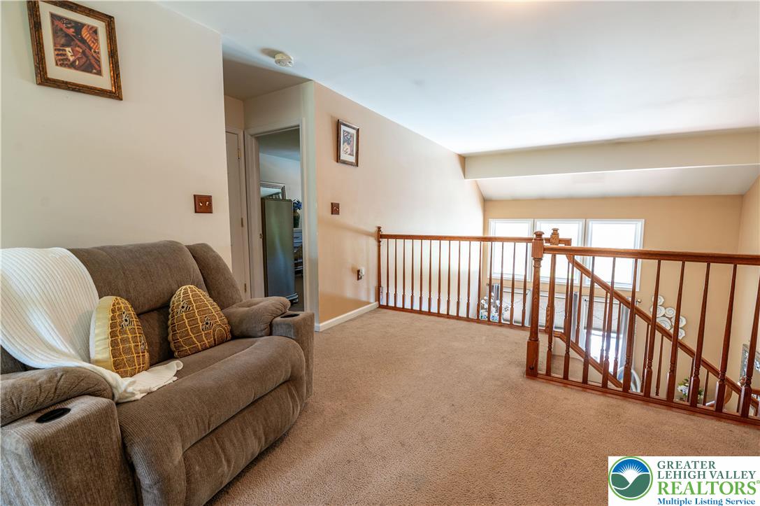 6 Westridge Court