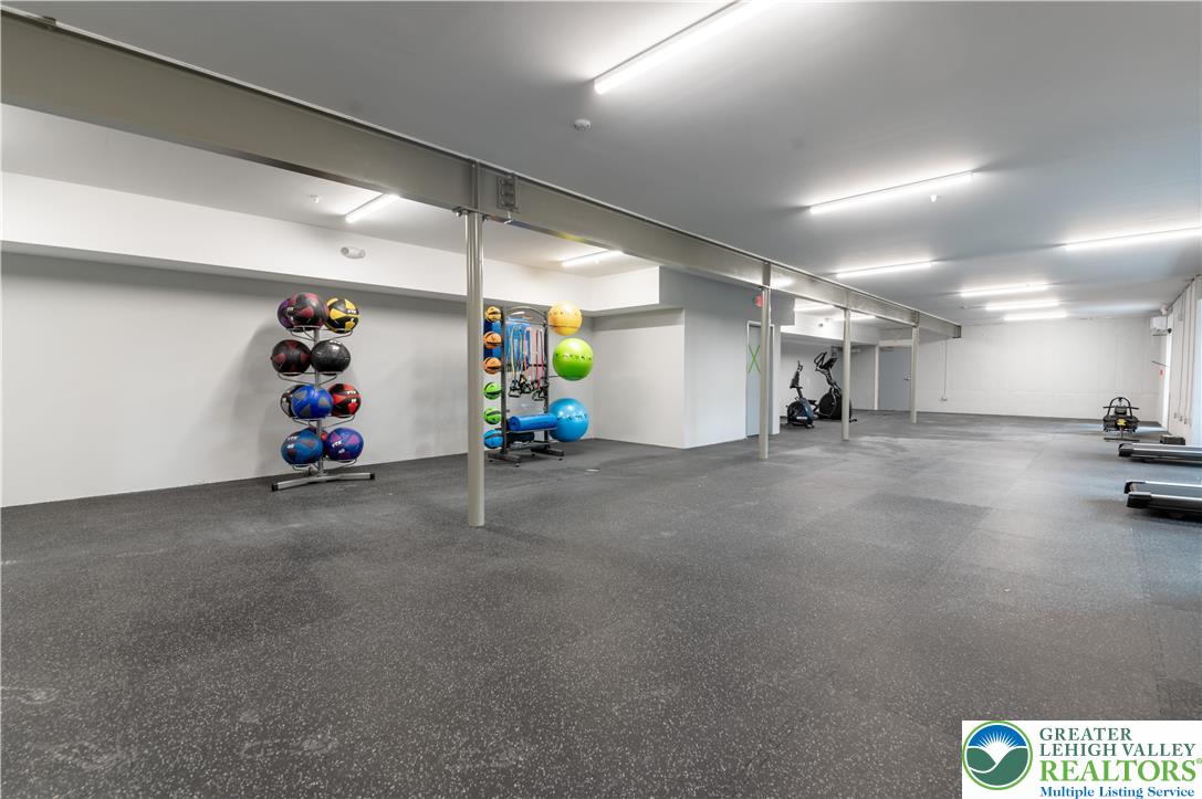 948 North Front Street C-1