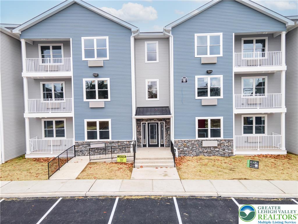 948 North Front Street C-1