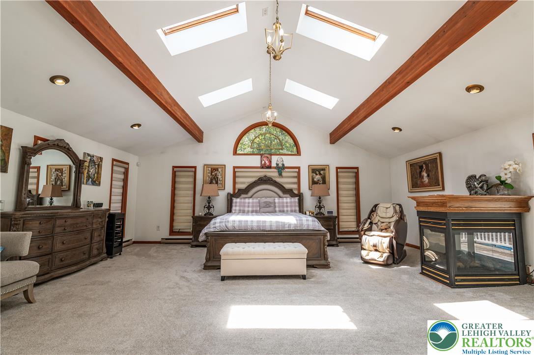 1555 Longleaf Drive