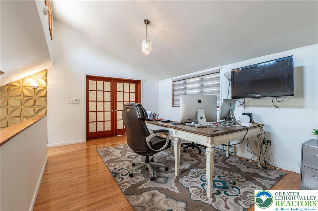 1555 Longleaf Drive