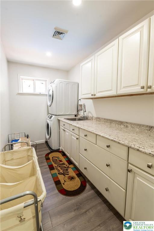 1555 Longleaf Drive