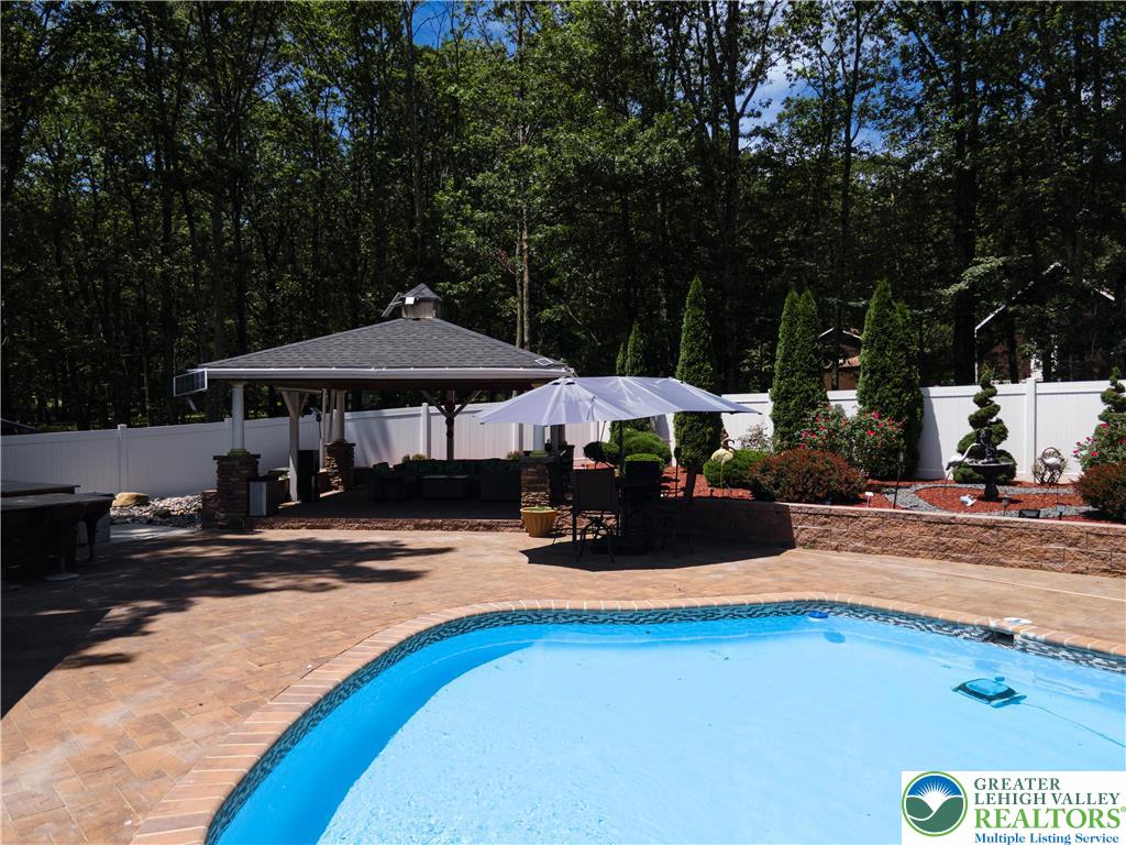 1555 Longleaf Drive