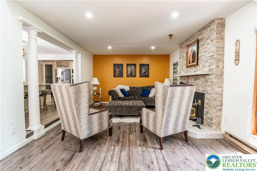 1555 Longleaf Drive