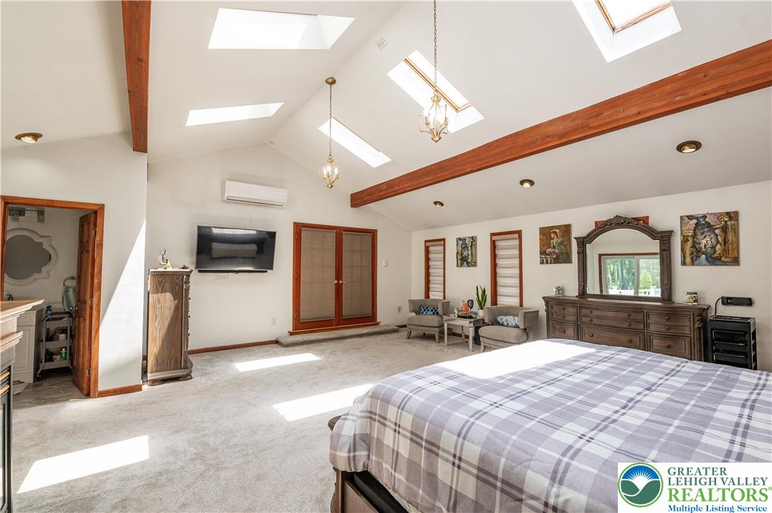 1555 Longleaf Drive