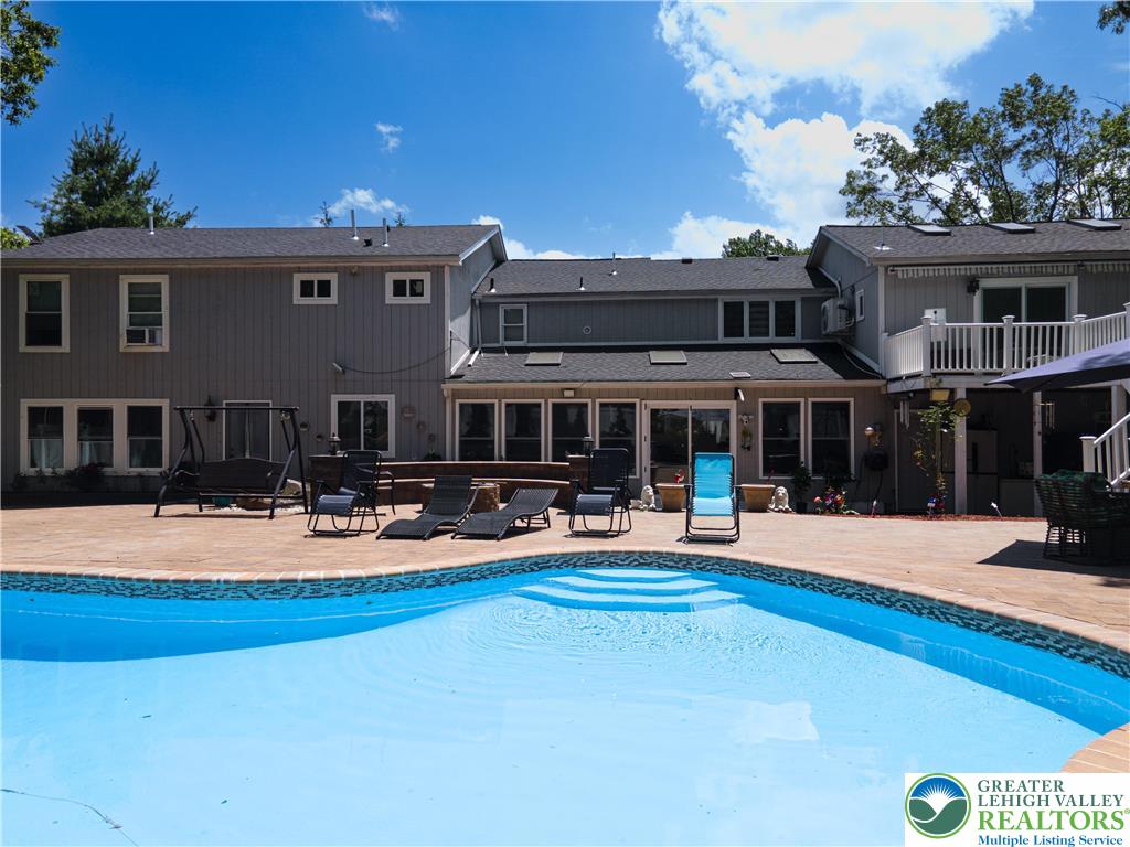 1555 Longleaf Drive